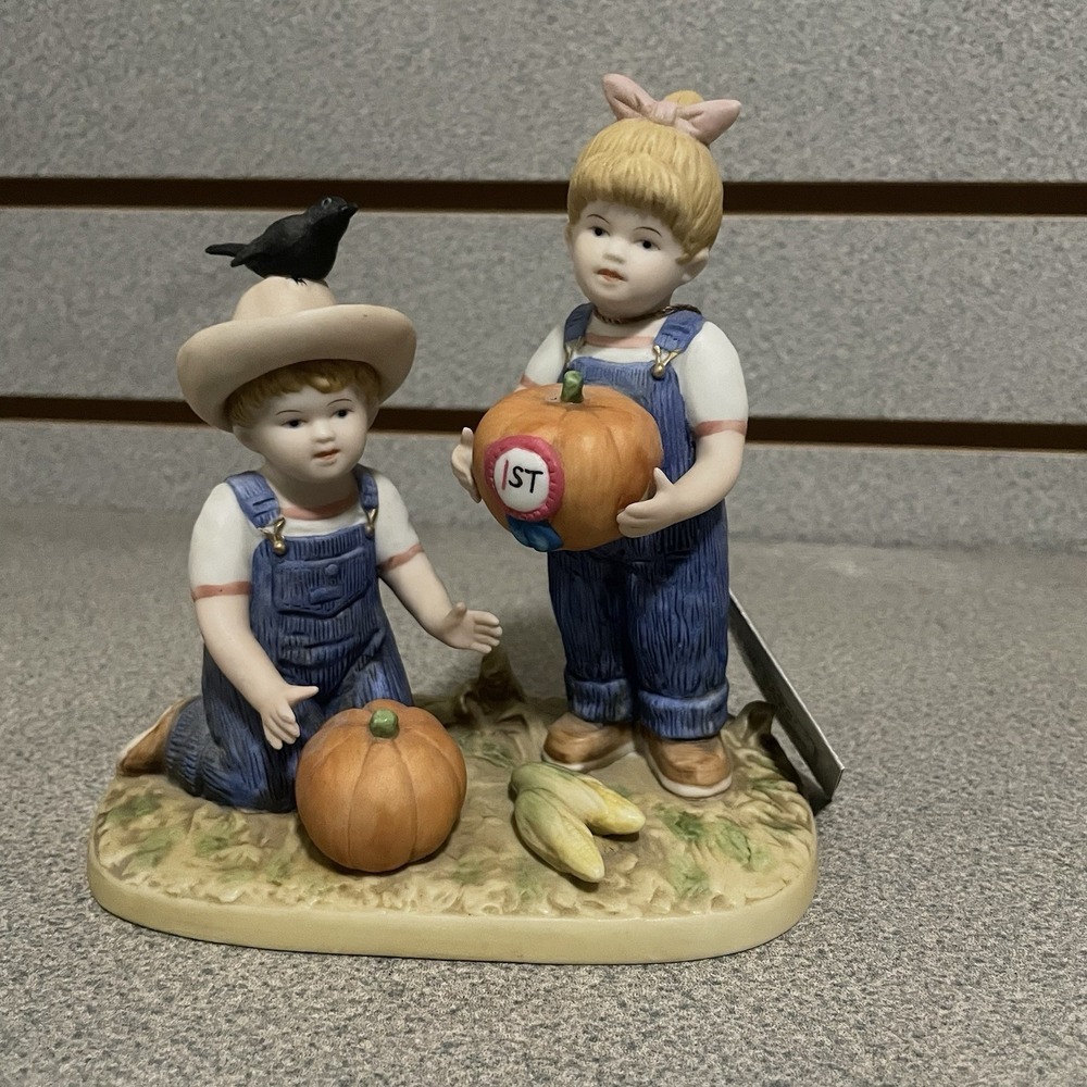 1997Denim Days "The Prize Pumpkin" Girl & Boy With Pumpkins Figurine Homco #1531